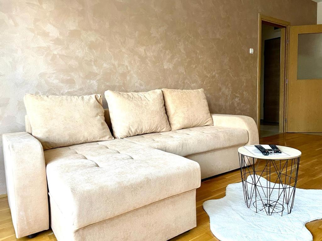 Naki Apartmani Podgorica Exterior foto